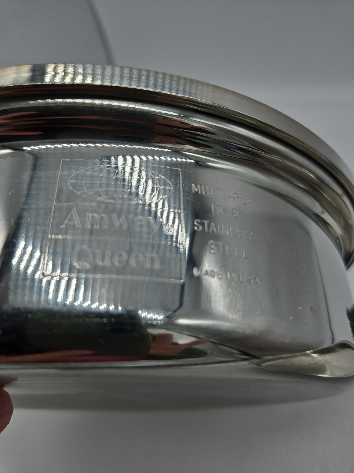 Amway Queen Multi Ply 18/8 Stainless Steel 1 1/2 Quart Saute Sauce Pan w/Lid