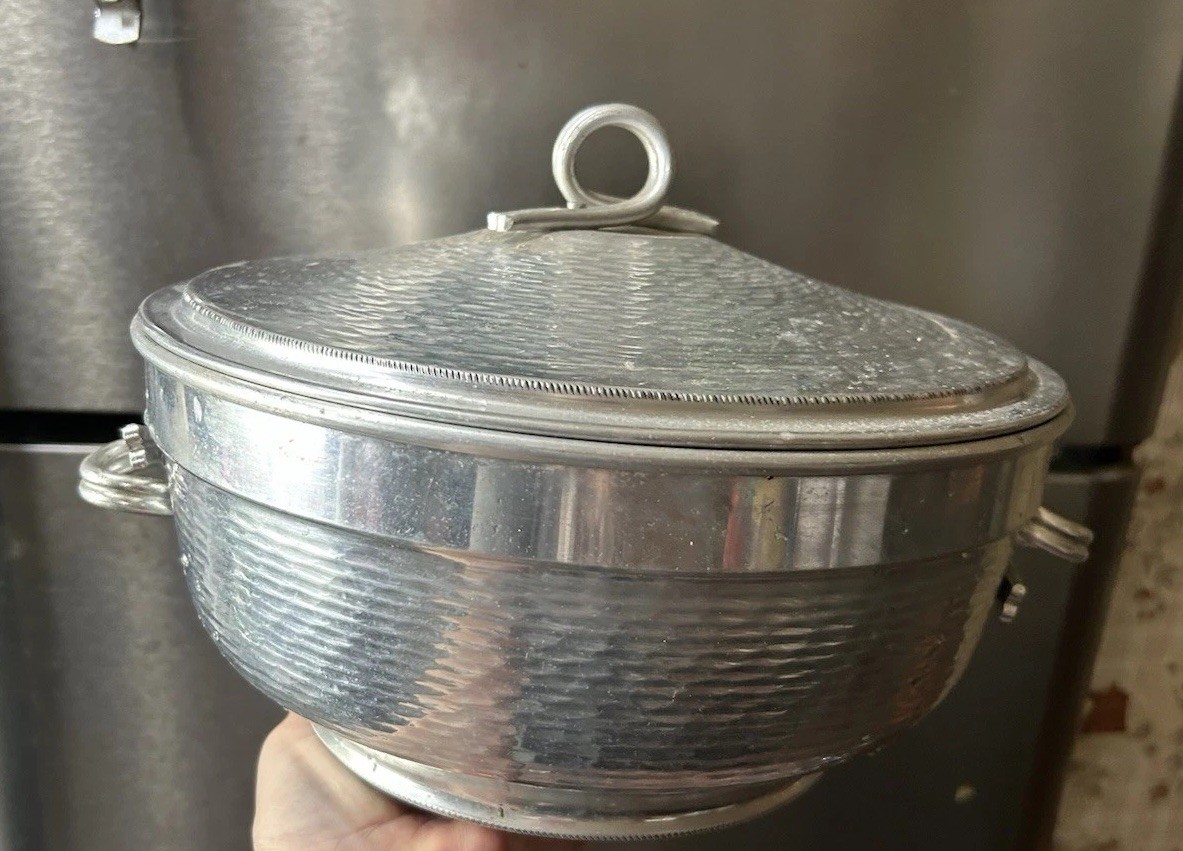 2 Qt Aluminum Saucepan w/ Lid, Double Handles, Round Silver, Gas/Electric