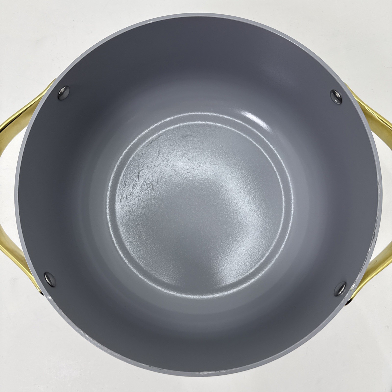 CARAWAY Non-Stick Ceramic 6.5 qt Dutch Oven/Stockpot w/Lid (White & Gold)
