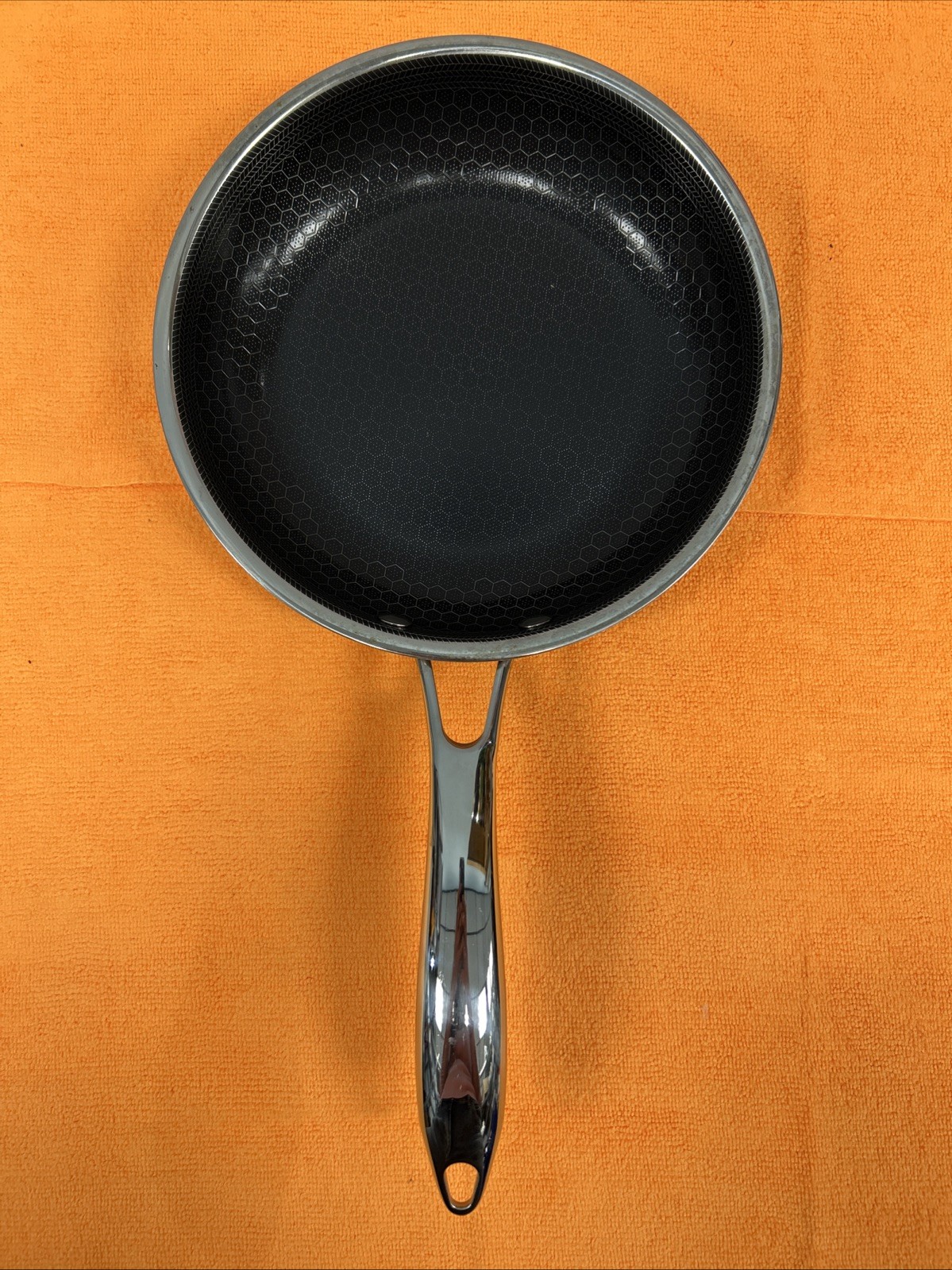 HexClad 8″ FRYING PAN *NO LID* 8-Inch Hybrid Non-Stick – Used