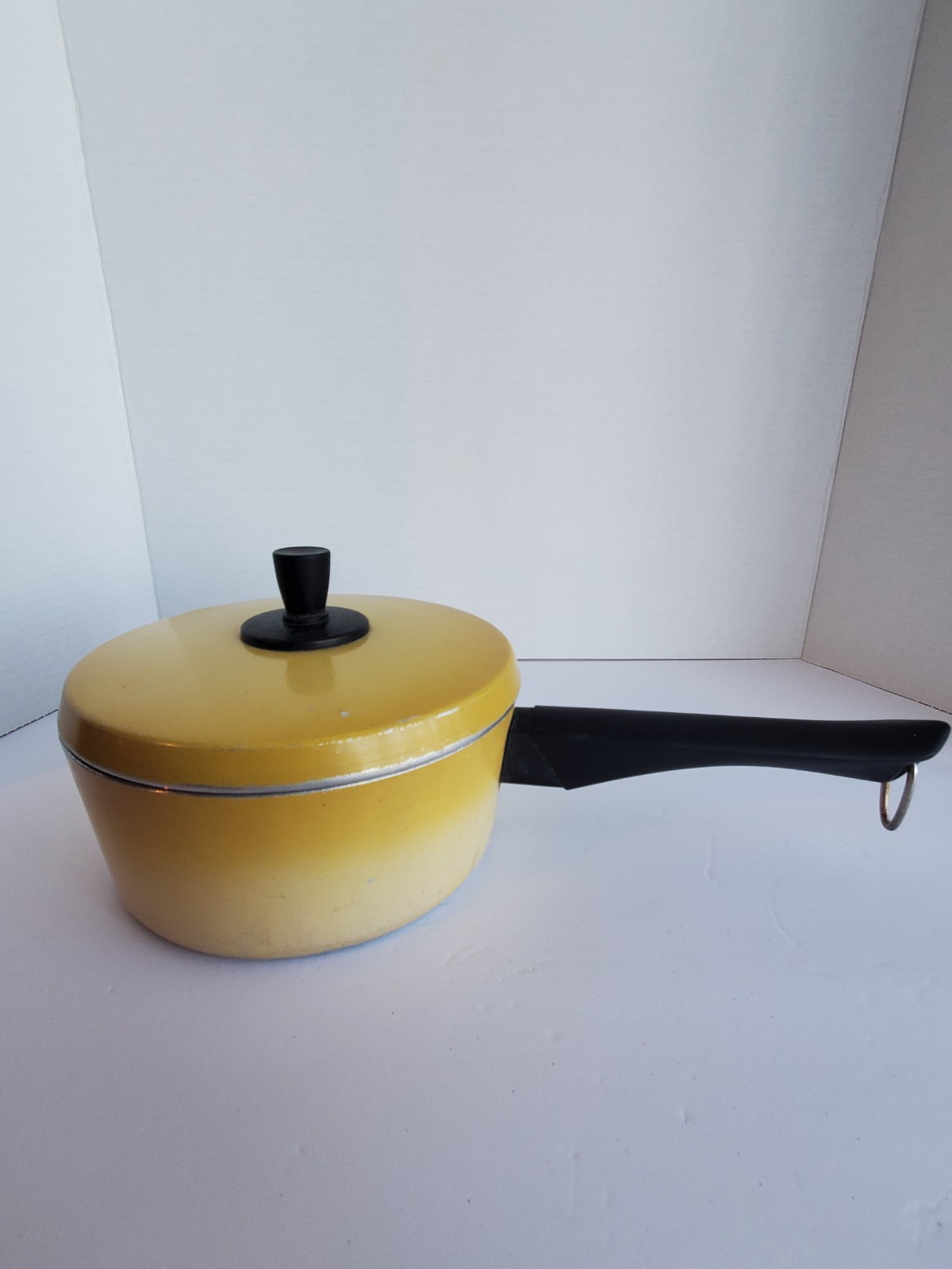 Vintage Yellow Kitchen Delight 1 1/2qt Saucepan wLid Made In USA *DENTED BOTTOM*