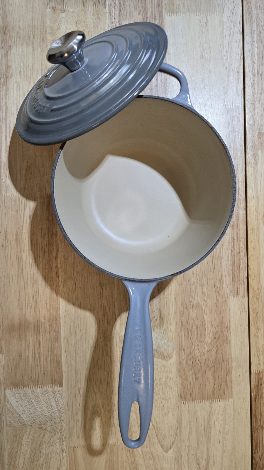 Le Creuset Signature Enameled Cast Iron Saucepan 2 1/4 Qt. Oyster #18