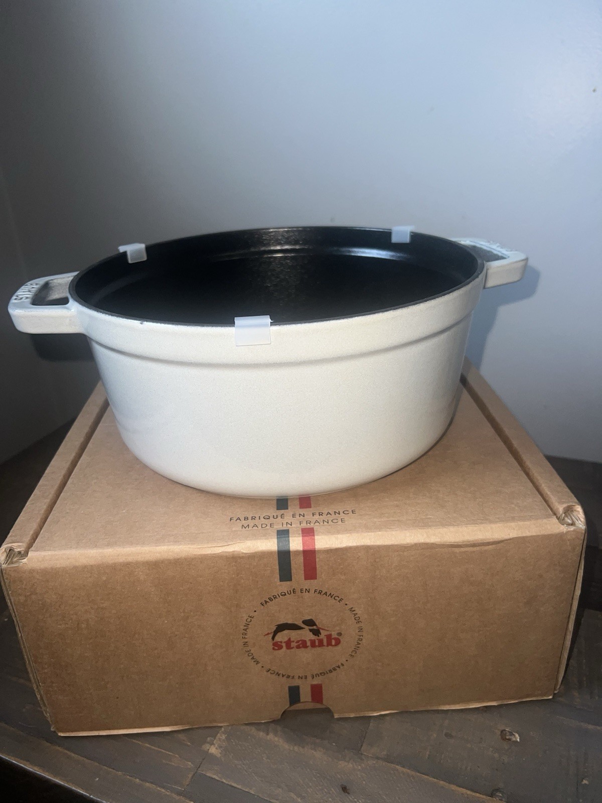 Staub Cocotte 24cm (3.7L) White Truffle Brand New In Box