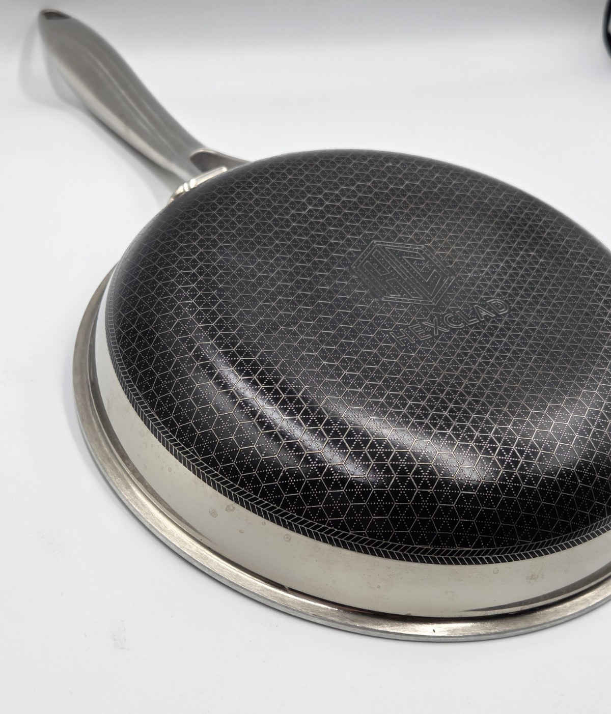 HexClad 8″ FRYING PAN with LID 8-Inch 8 Hybrid Non-Stick – Used Good Condition