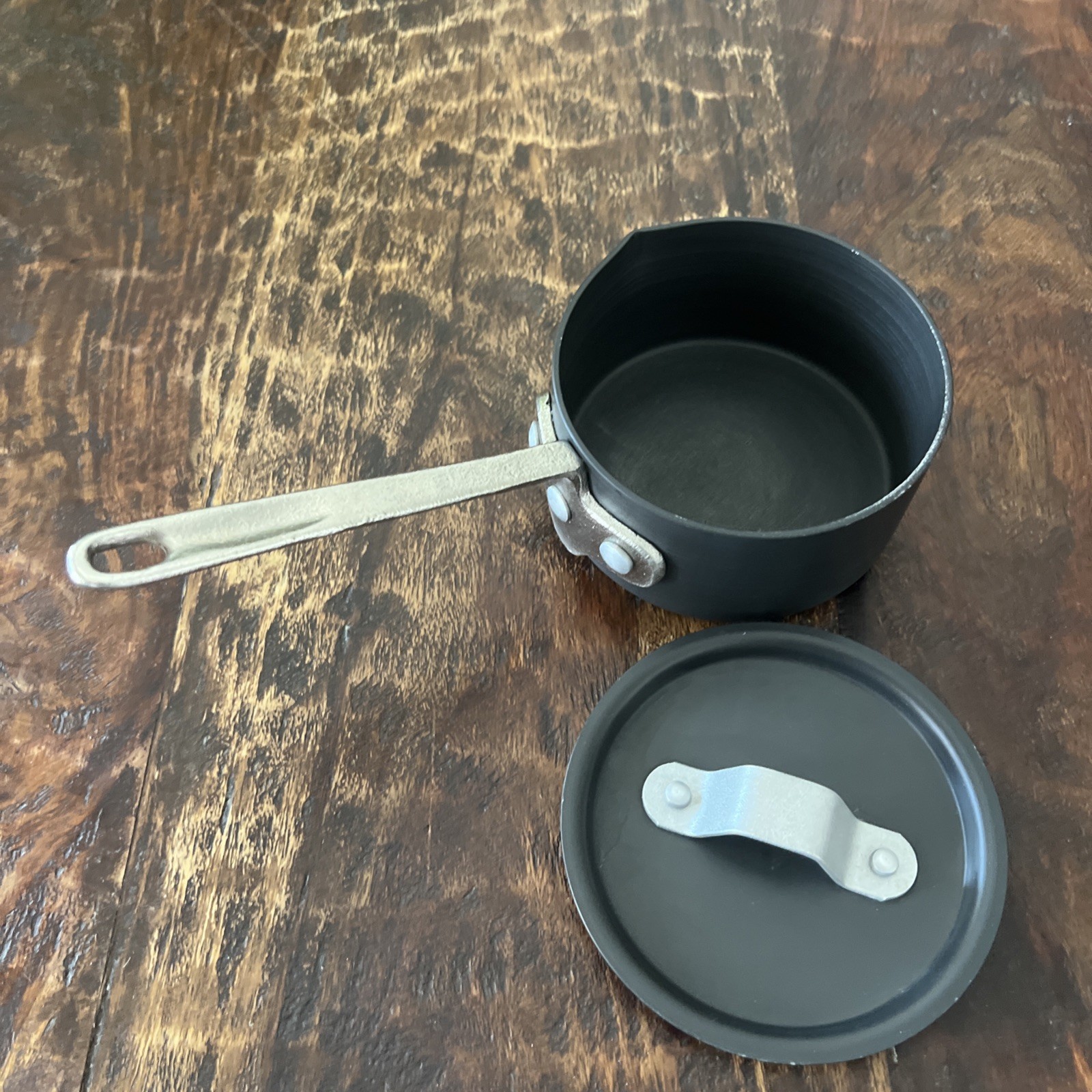 Calphalon Commercial Anodized Aluminum 1/2qt. (2 Cup) Sauce Pan Pour Spout & Lid