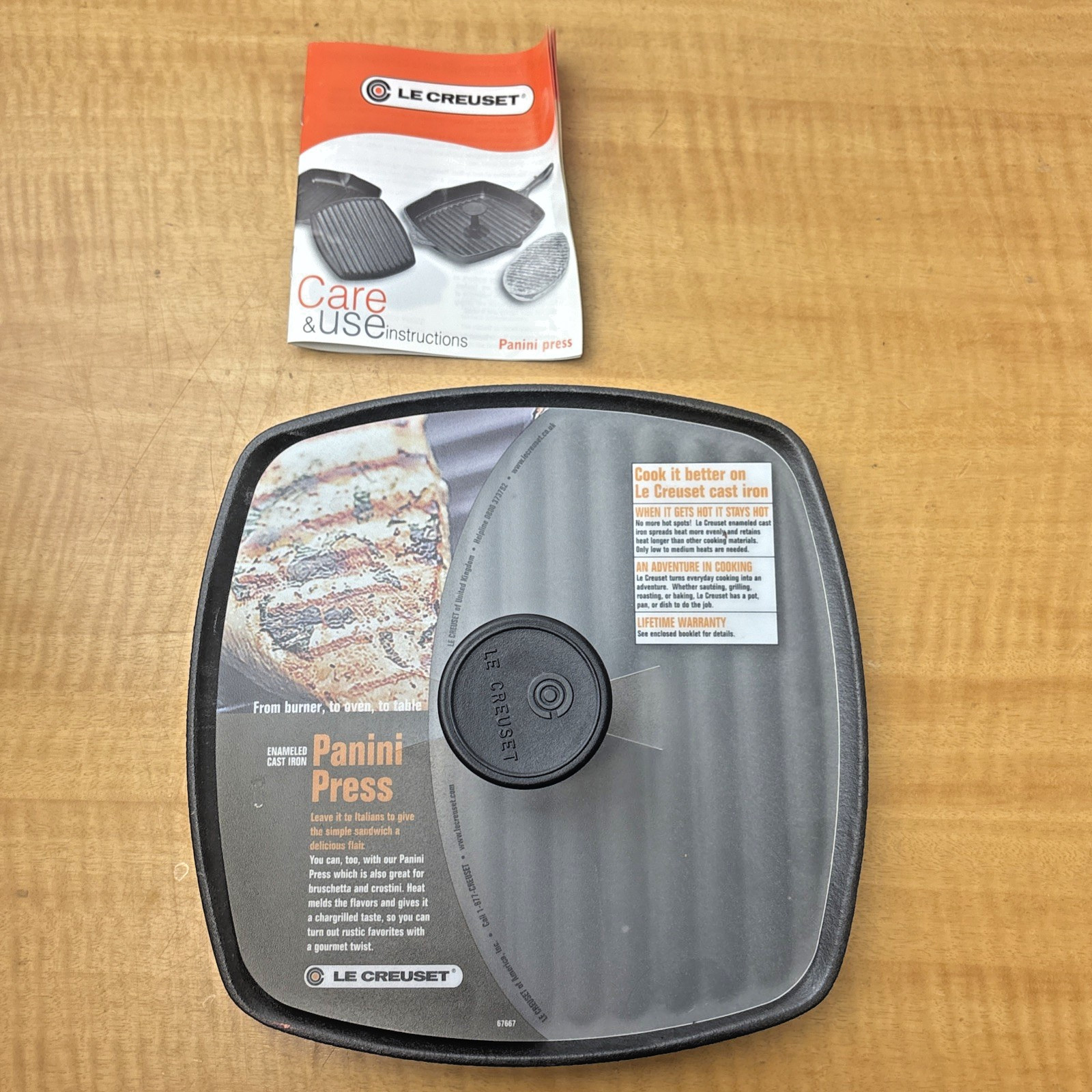 Le Creuset Panini Press 9″ Black Enameled Cast Iron Grill Press
