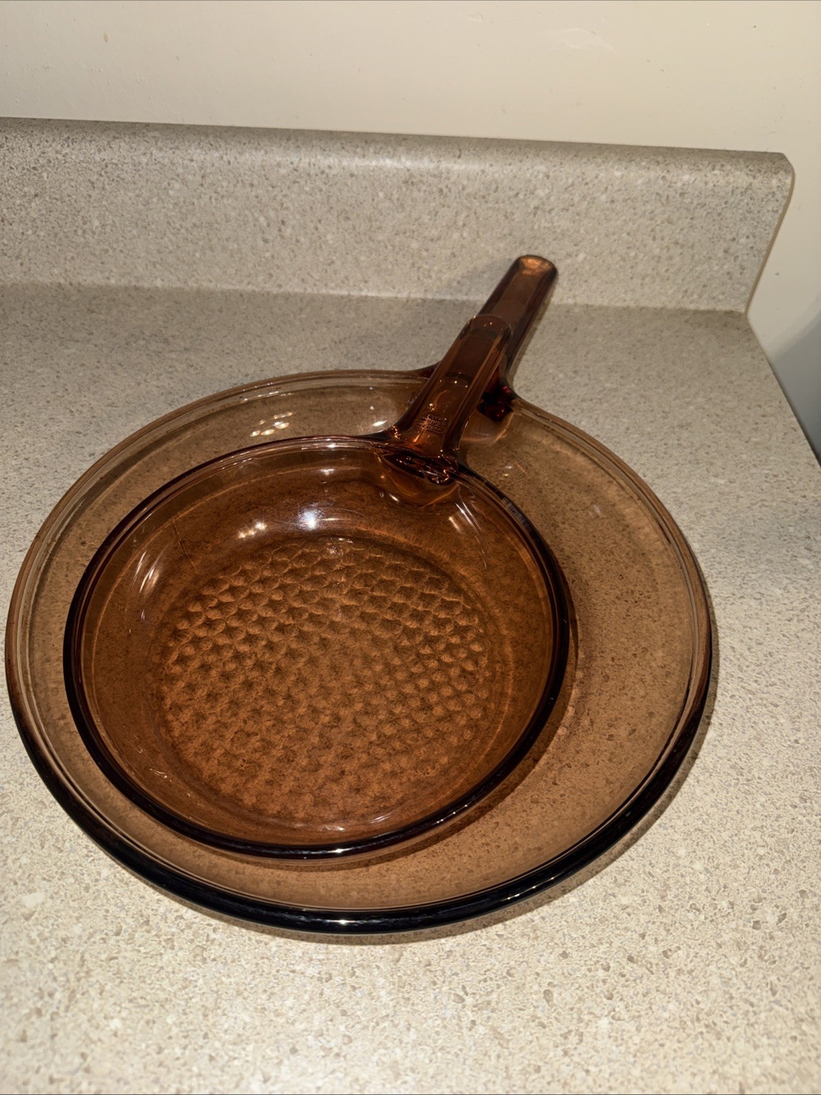 2 -Corning Ware Visions Amber Pyrex Glass 10 & 7″ Waffle Bottom Fry Pan Skillet