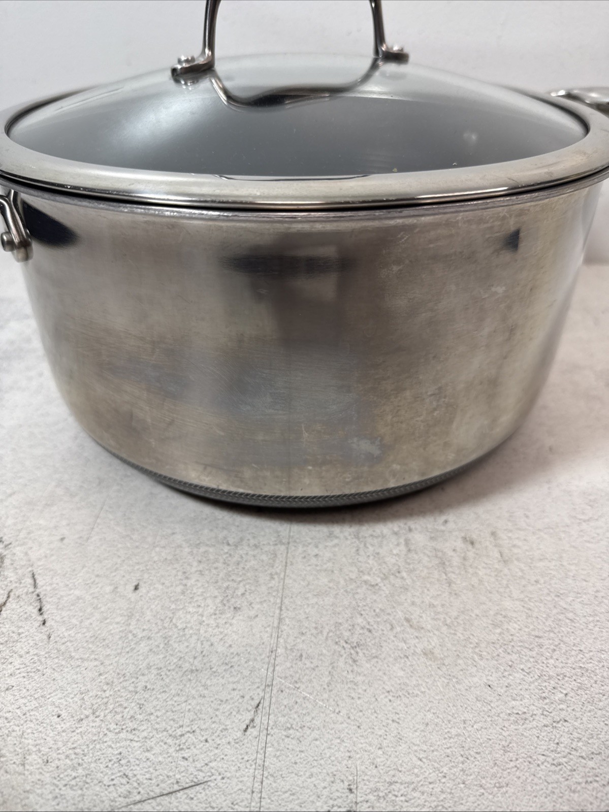 Hexclad 8 Quart Stock Pot 8 QT Pan Nonstick – With Lid. ***See Description