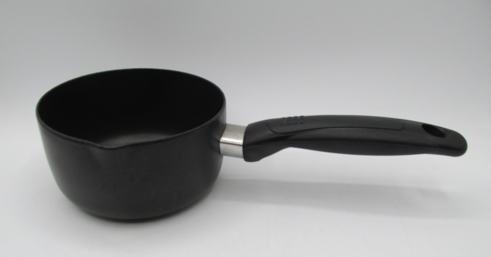 CASTAMEL SAUCEPAN 5.5” POUR SPOUT HEAVY DUTY SPAIN-ALL SURFACE-INDUCTION CERAMIC