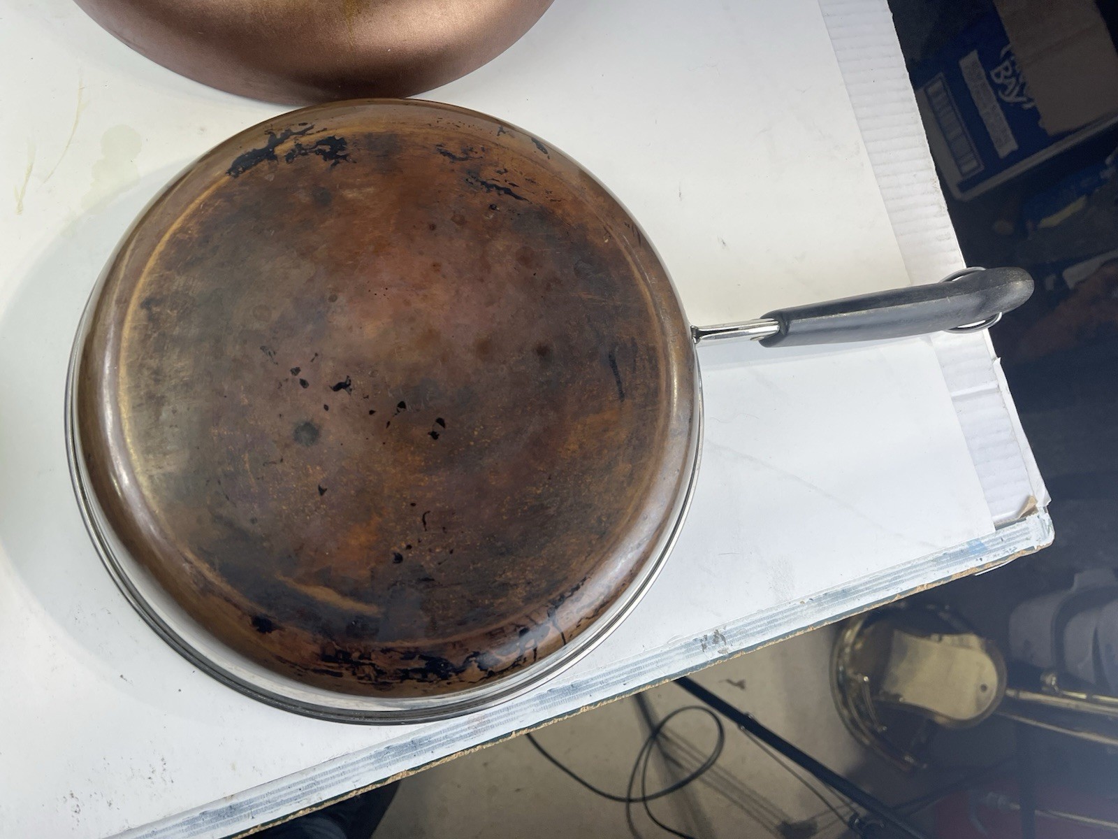 Four Piece Frying Pans Plus Screen Lid See Pics For Sizes Y B