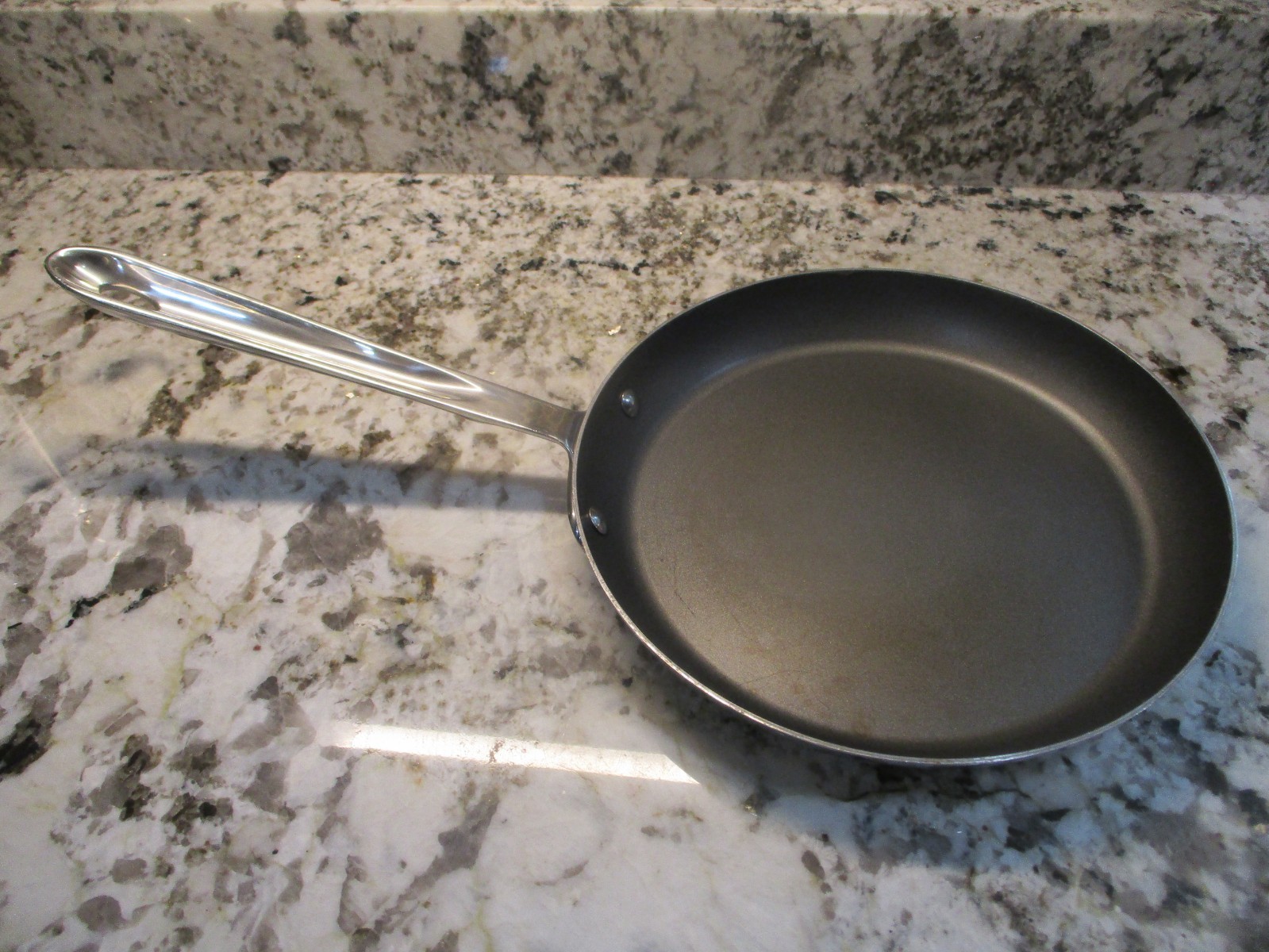 All-Clad D5 Metalcrafters Non Stick Stainless-Steel 9-Inch Omelette Fry Pan