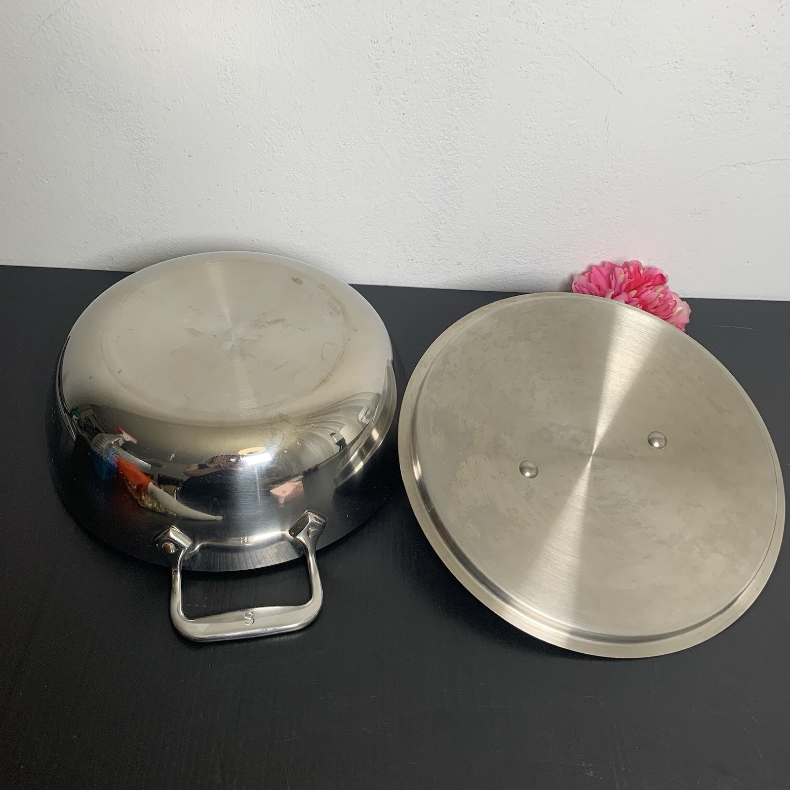 All-Clad – D3 Stainless Steel Fry Pan with Lid – Double Handle