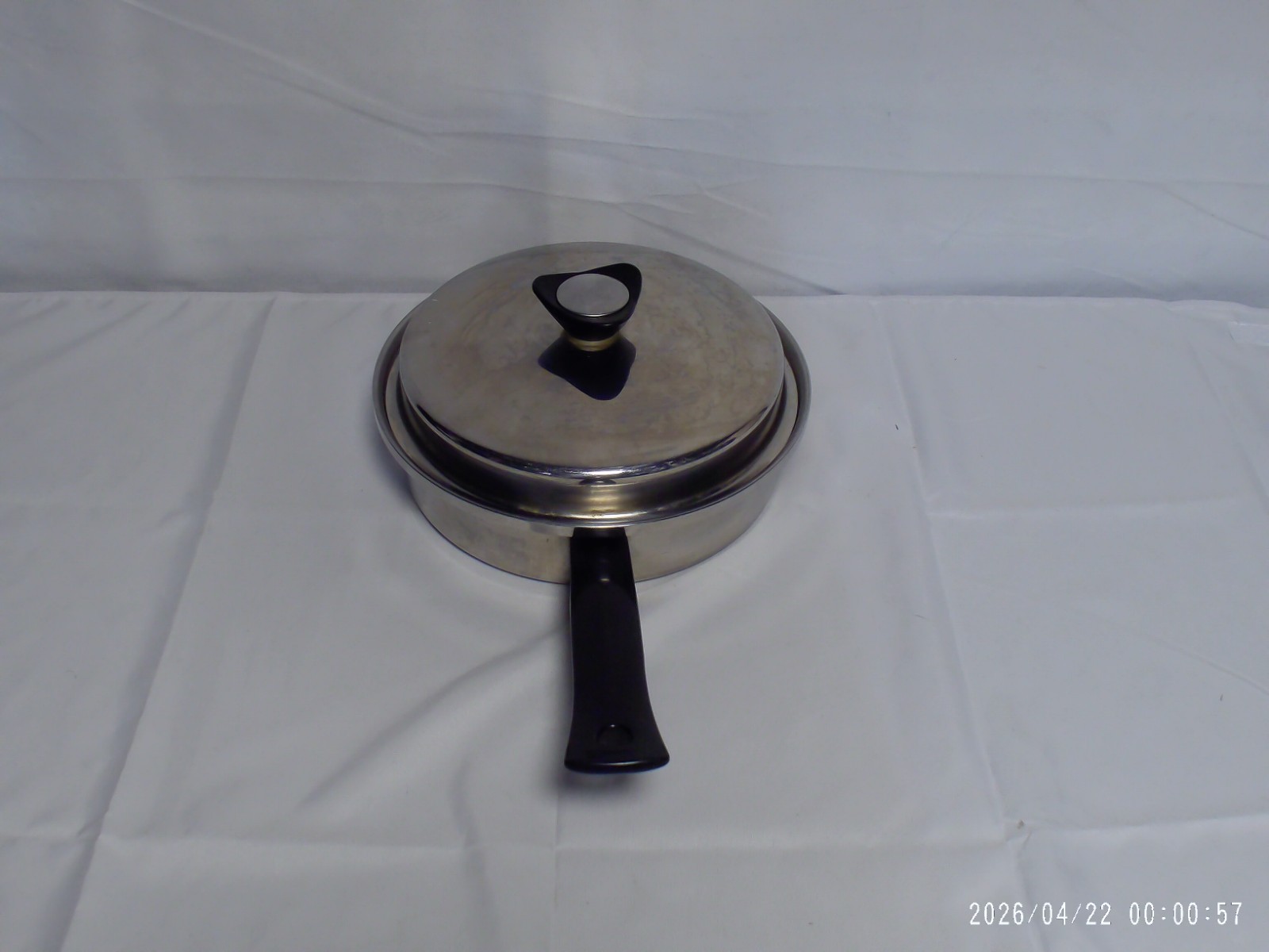 ‘Pre-Owned’ Maxam 8.5″ w/ Maxam-Ply Surgical Steel Sautee Fry Pan w/ Lid