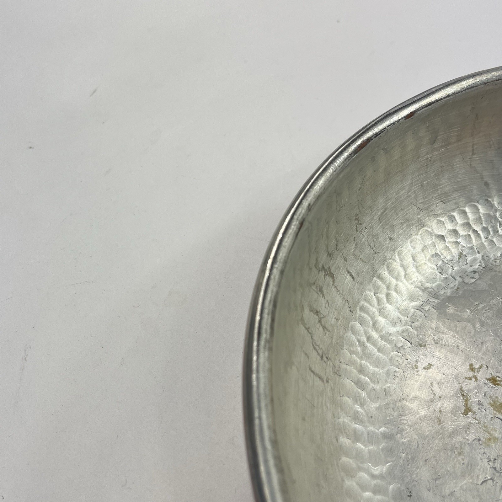 CU ARTIGIANA HAMMERED COPPER 12″ SAUCIER PAN W/ TIN LINING A MADE IN ITALY USED