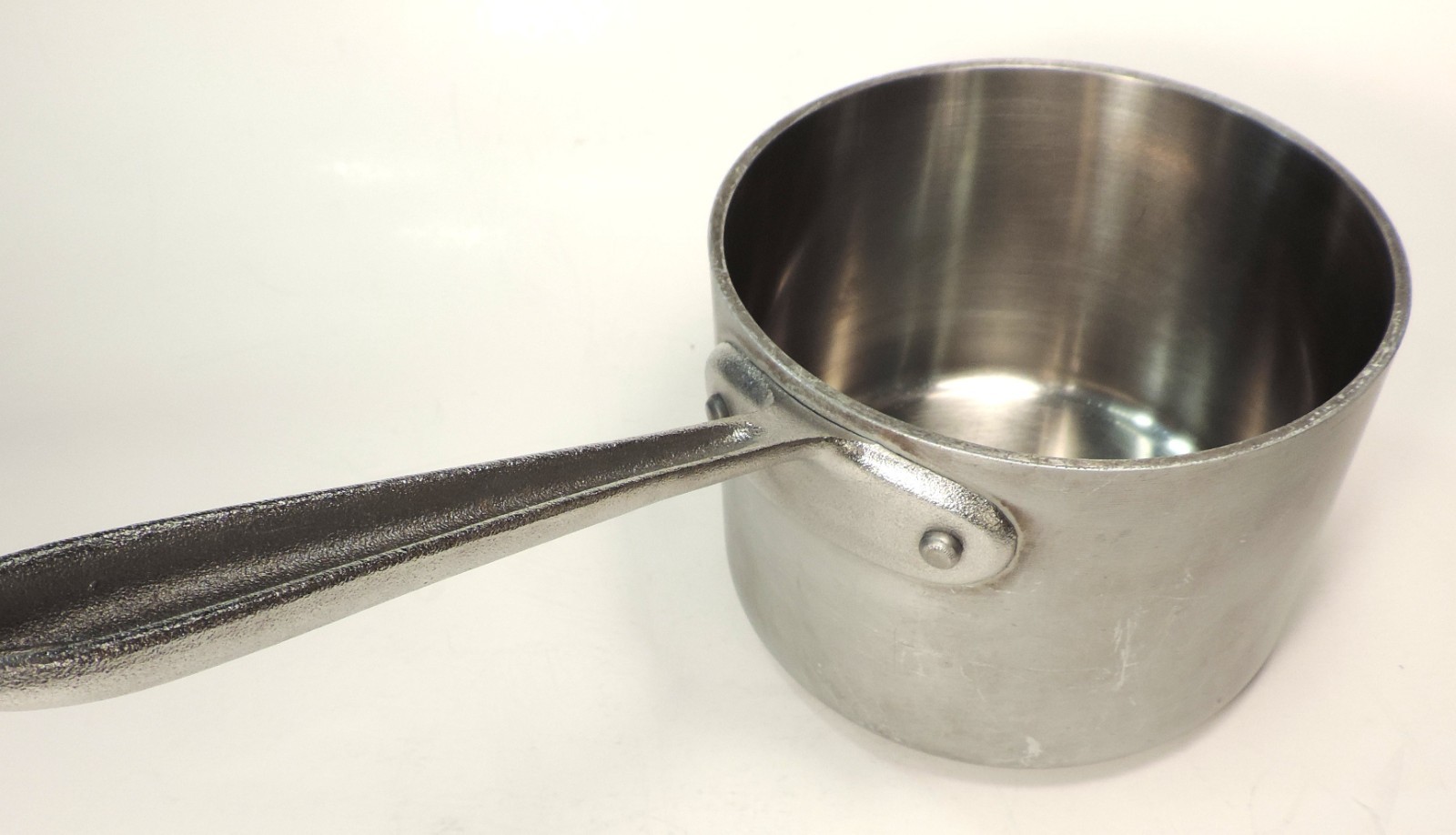 ALL-CLAD MASTER CHEF 2 QT SAUCEPAN (NO LID)