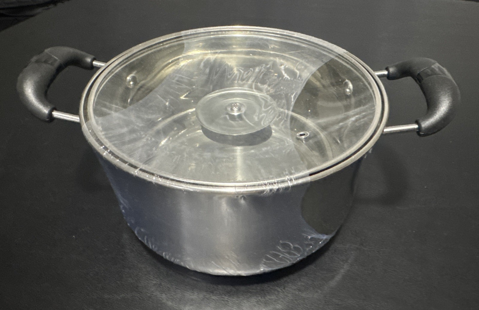 Uniware 3.8 Quart Stainless Steel Pot With Glass Lid