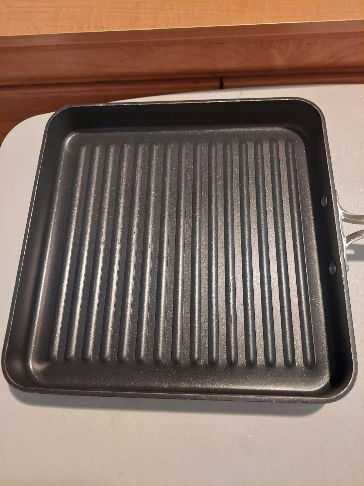 ￼All-Clad Nonstick Griddle 11×11 Inch Oven Broiler Safe 500F