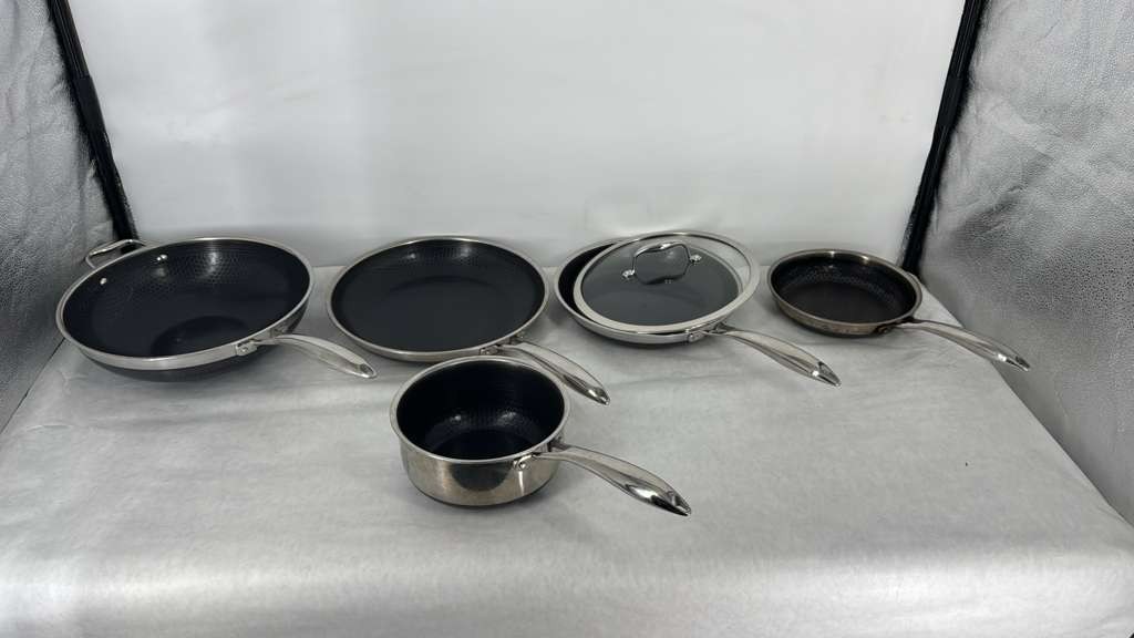 HexClad Hybrid Nonstick Cookware 6 piece set – 5 pots/pans & 1 lid