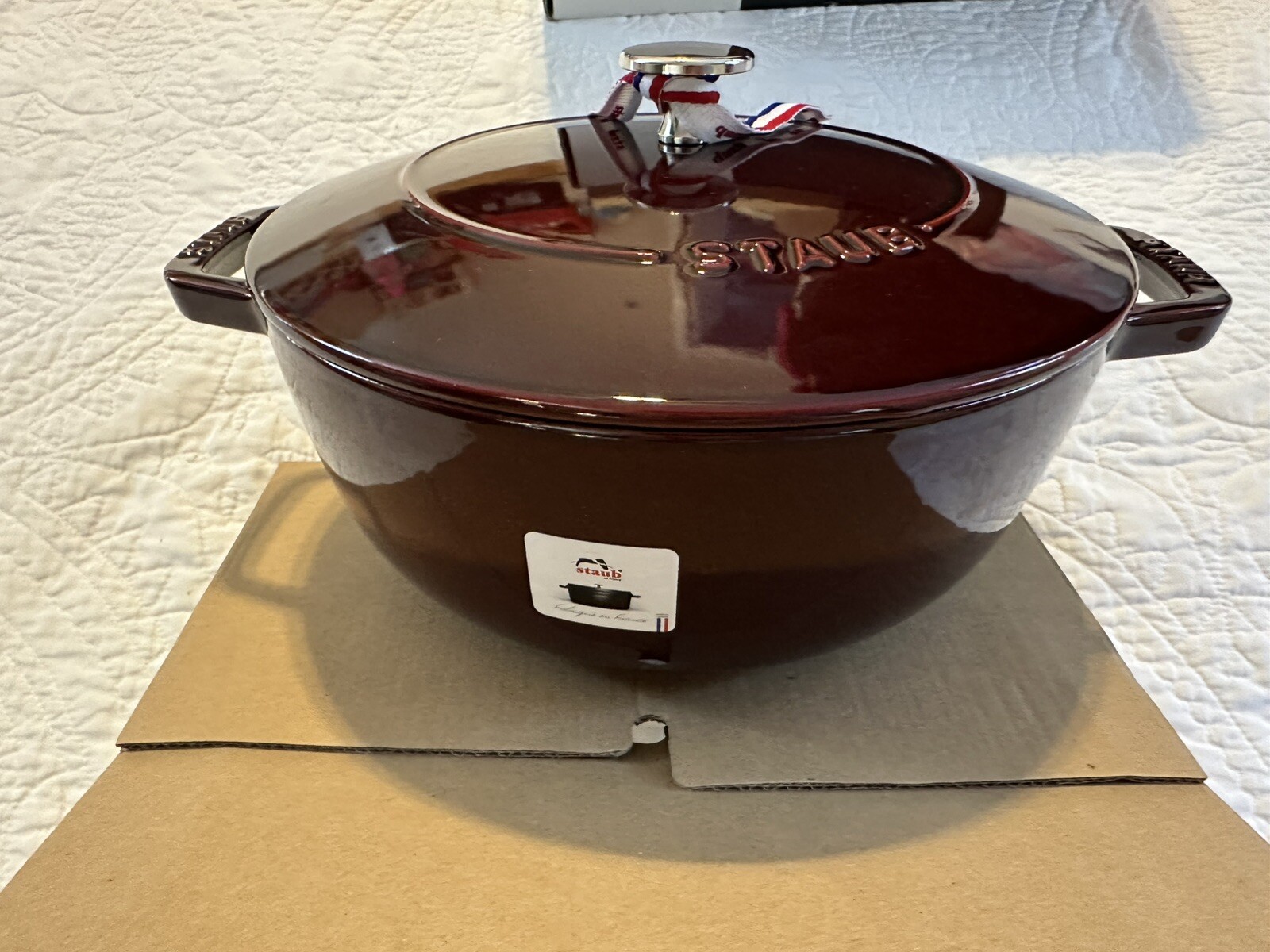 NIB STAUB The Essential French Oven Cast Iron 3.6l/24cm Grenadine Enameled