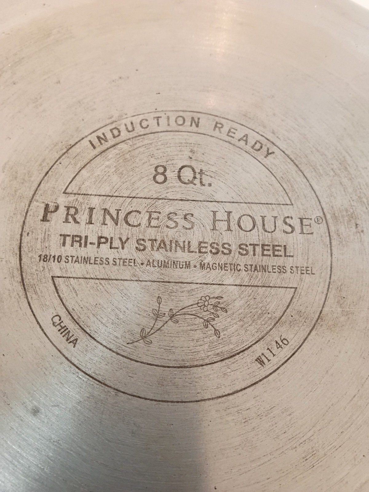 Princess House Heritage Tri-Ply Stainless Steel 8 qt Bell Shape Stockpot W/Lid.