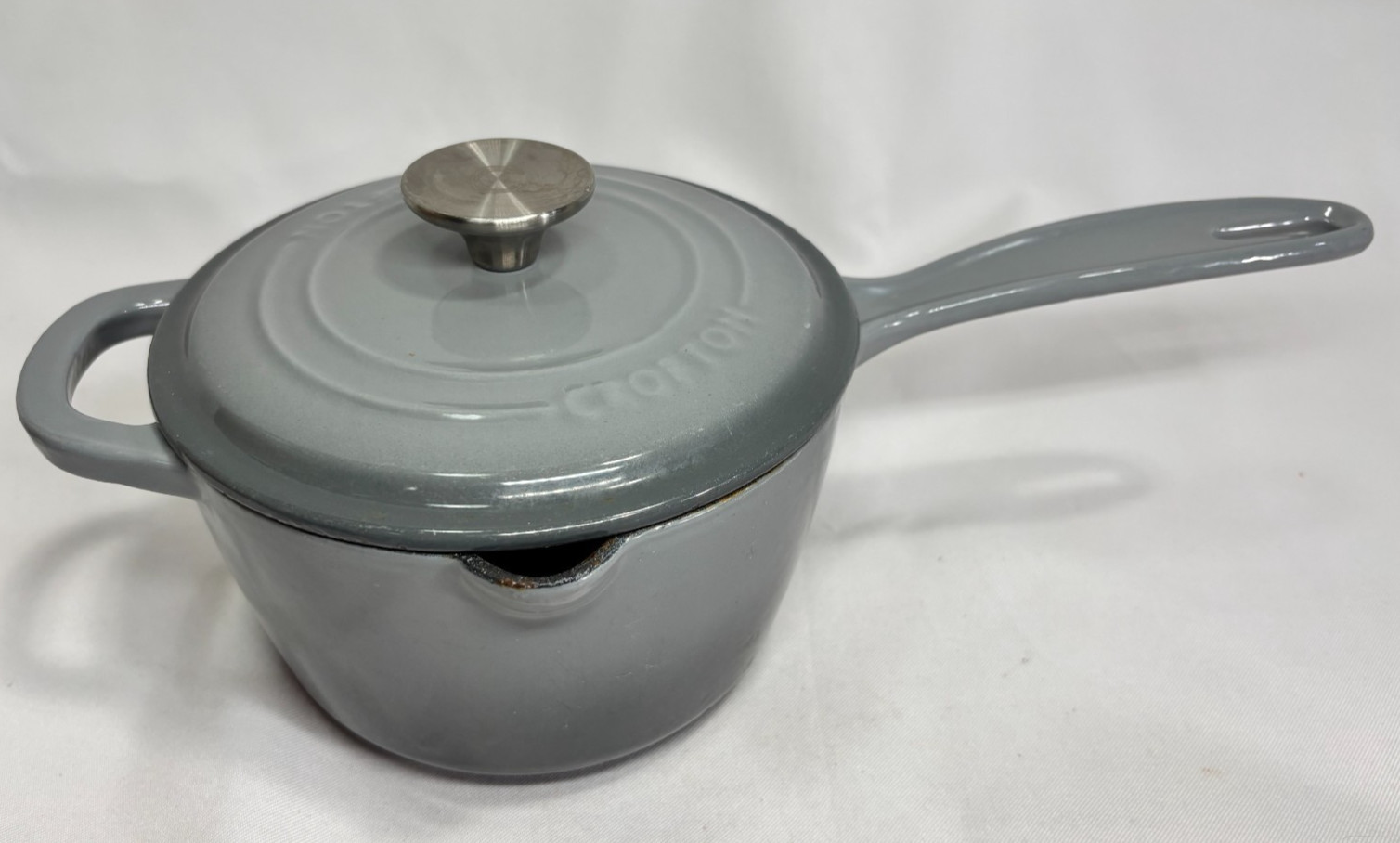 CROFTON 1.75 Quart Saucepan – Cast Iron – 2 Tone Gray Enamel