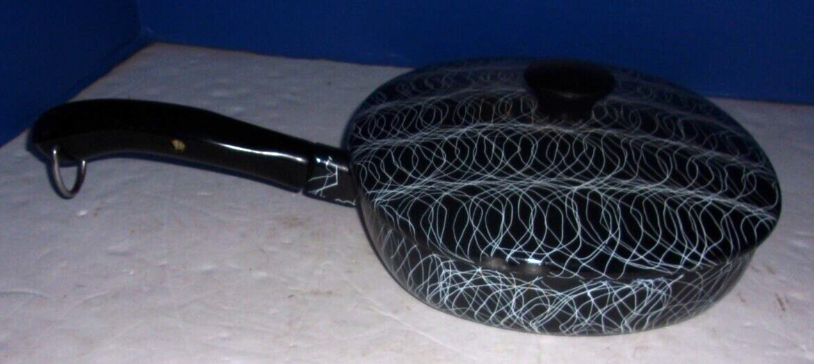 Pre Owned MCM Serendipity Enamelweare Black Drizzle Skillet & Lid