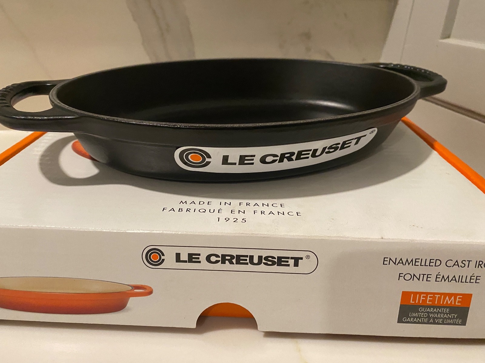 LE CREUSET 1 QUART SIGNATURE OVAL BAKER MATT BLACK/LICORICE/NOIR MAT NEW/BOX