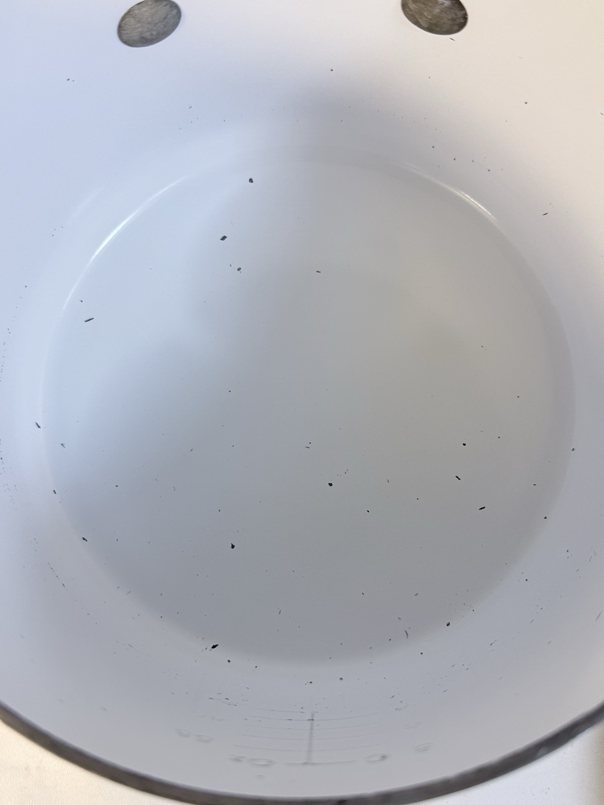 Calphalon Classic 2.5 Qt Hard Anodized and Enamel Saucepan Gray 87025 With Lid