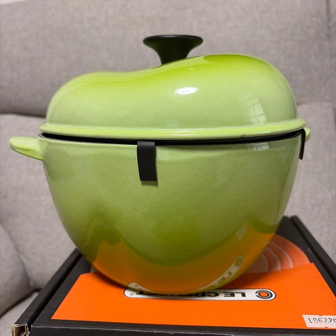 Le Creuset Apple Shape Casserole Cocotte 18cm 7″ 2.25qt Kiwi Green Stoneware