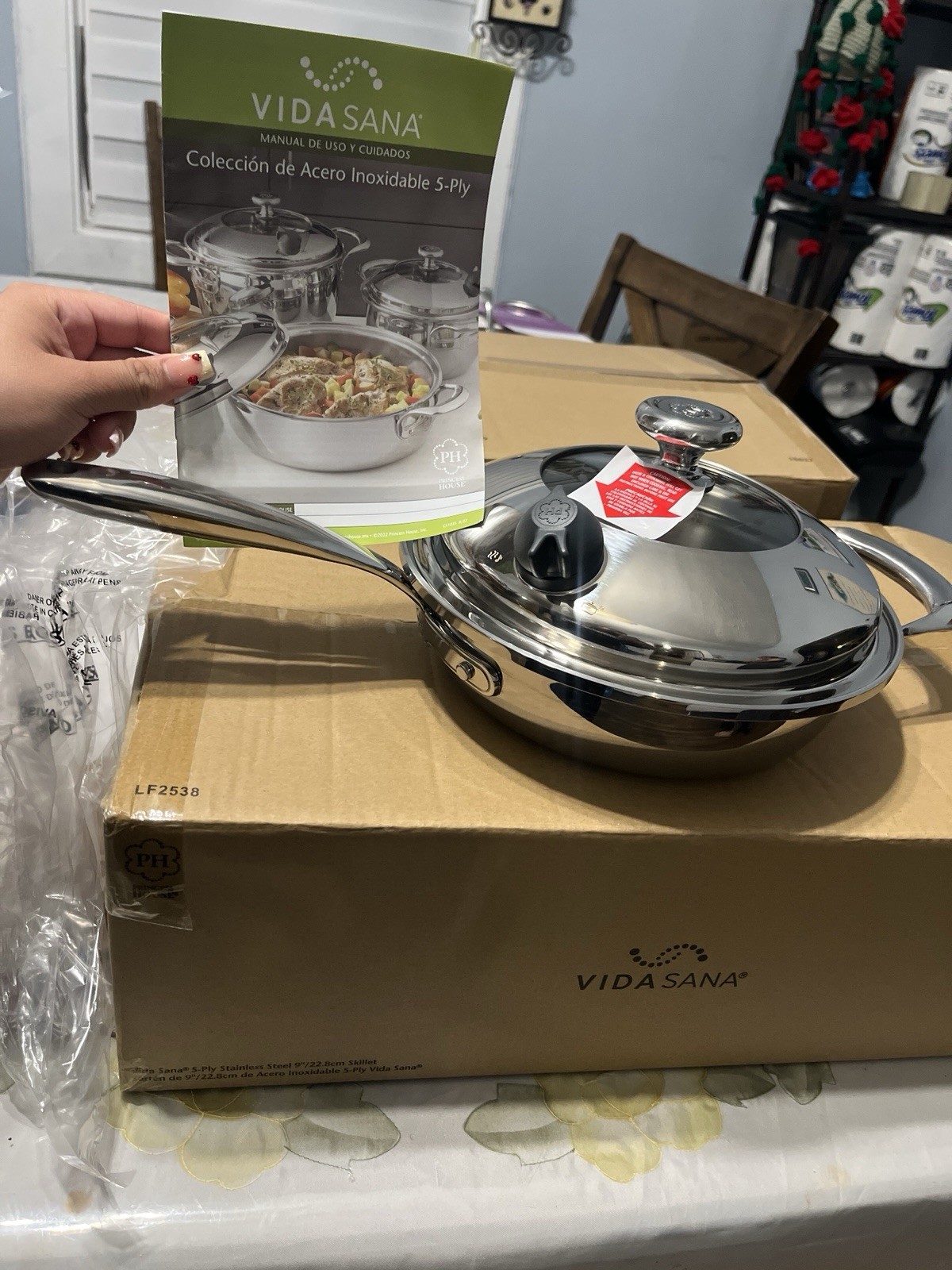 Vida Sana 5-Ply Stainless Steel 9″ Induction Skillet with Lid