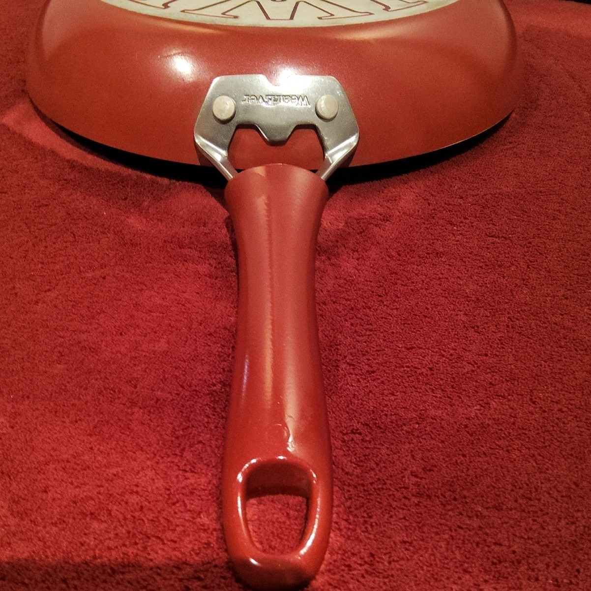 WearEver Aluminum Nonstick Frying Pan Long Handle 10.5in Red/White Electric Gas