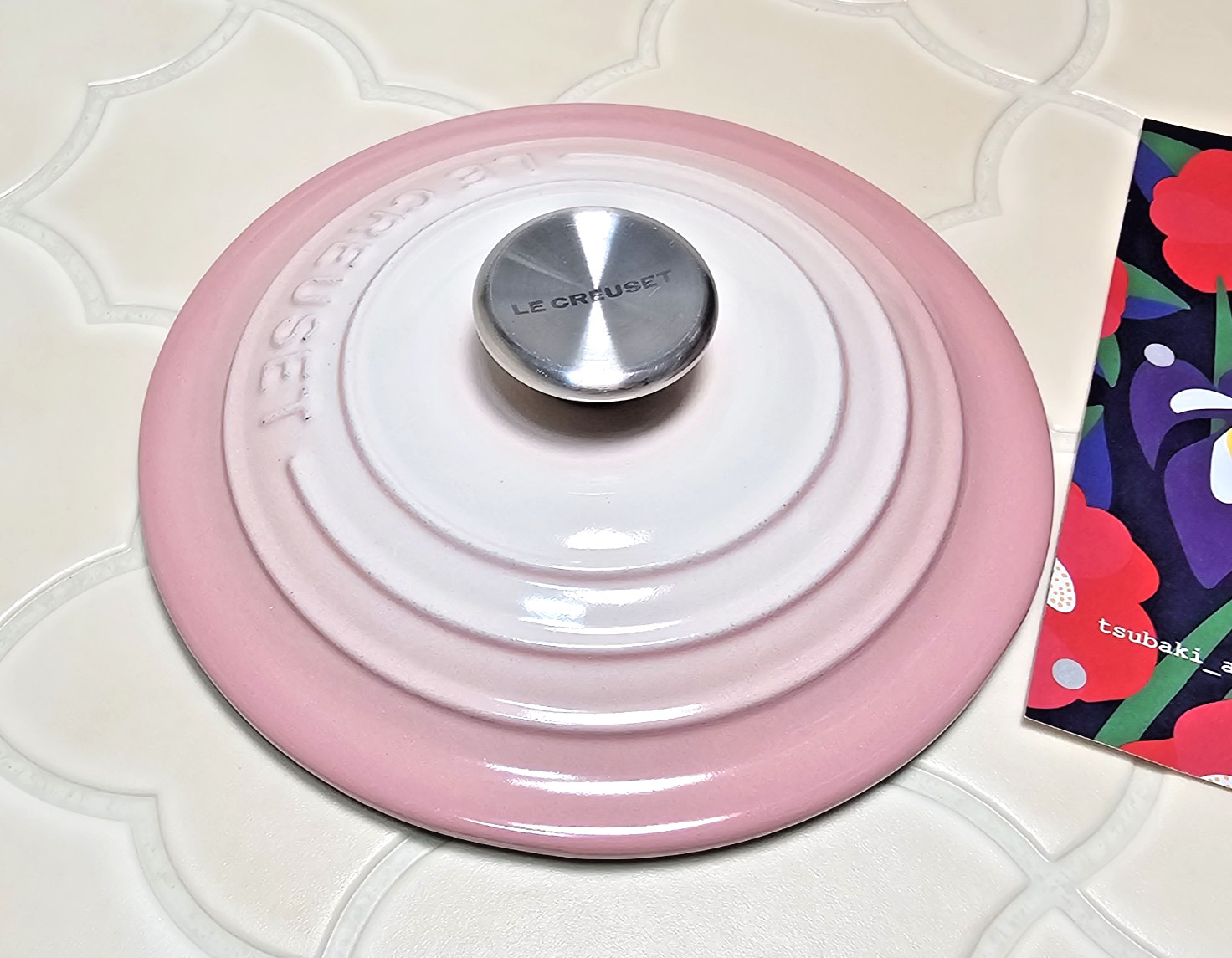 Le Creuset Ombre Pink Saucepan 16cm Cast Iron w/ Lid Display Only Enamel Damage