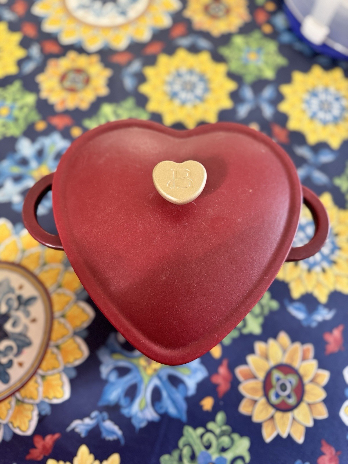Drew Heart Shaped Red Ceramic Casserole Dish with Lid, 2QT/1.9L, Dishwasher Safe