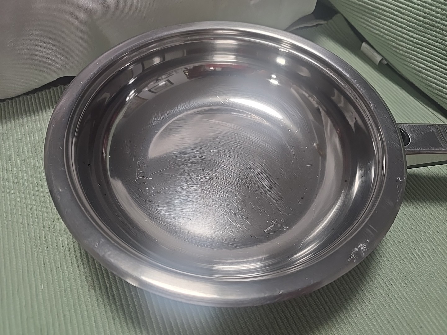 Platinum Professional 8″ Medium Deep Gourmet Nutrithermic 24 Elements T-304SS