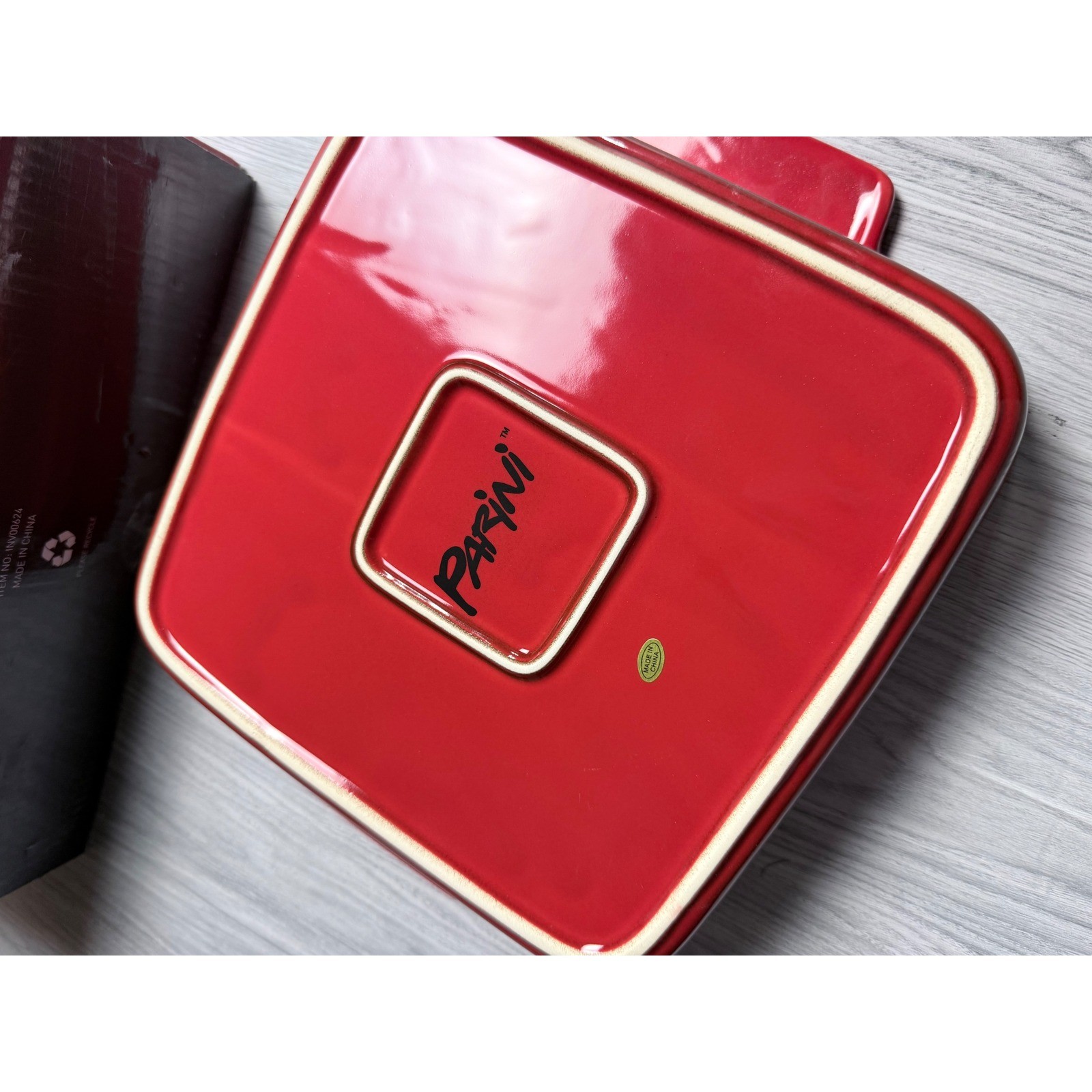 Parini Cookware Square Baker Non-Stick Ceramic Baking Dish with Lid Red Ombre