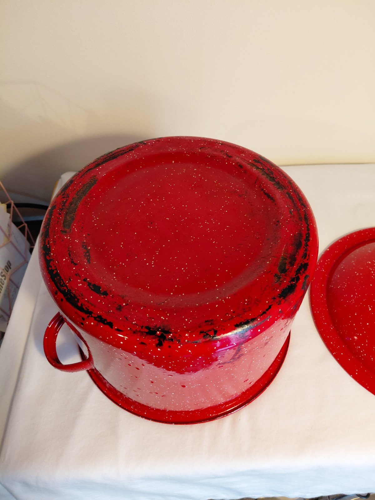 Red Enamel Stockpot with Lid, 9 Inch Diameter x 9 Inch Height, Double Handle 6QT