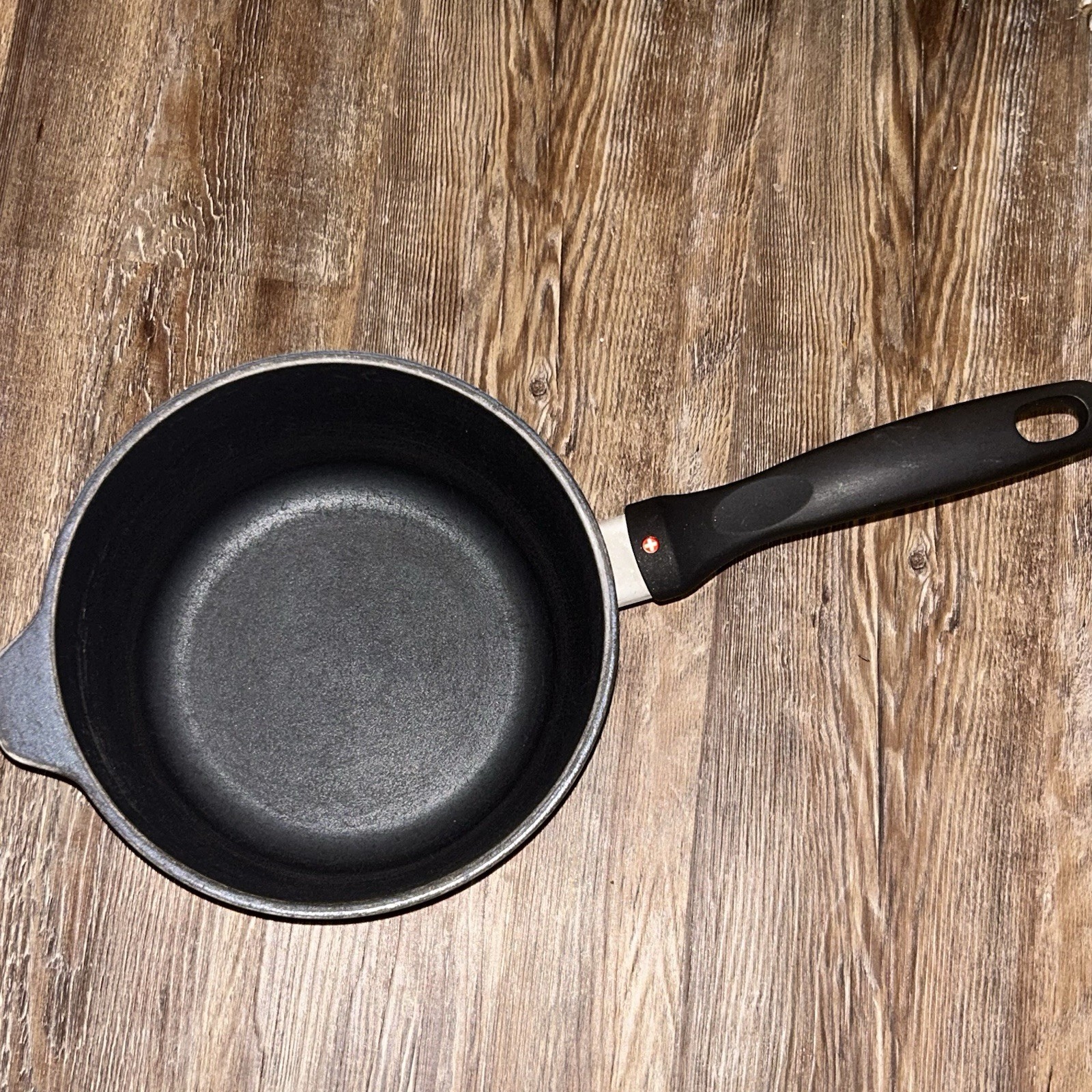 Swiss Diamond XD Sauce Pan 2.2Qt (2.1L) – 7″ (18cm) Made In Switzerland Durable