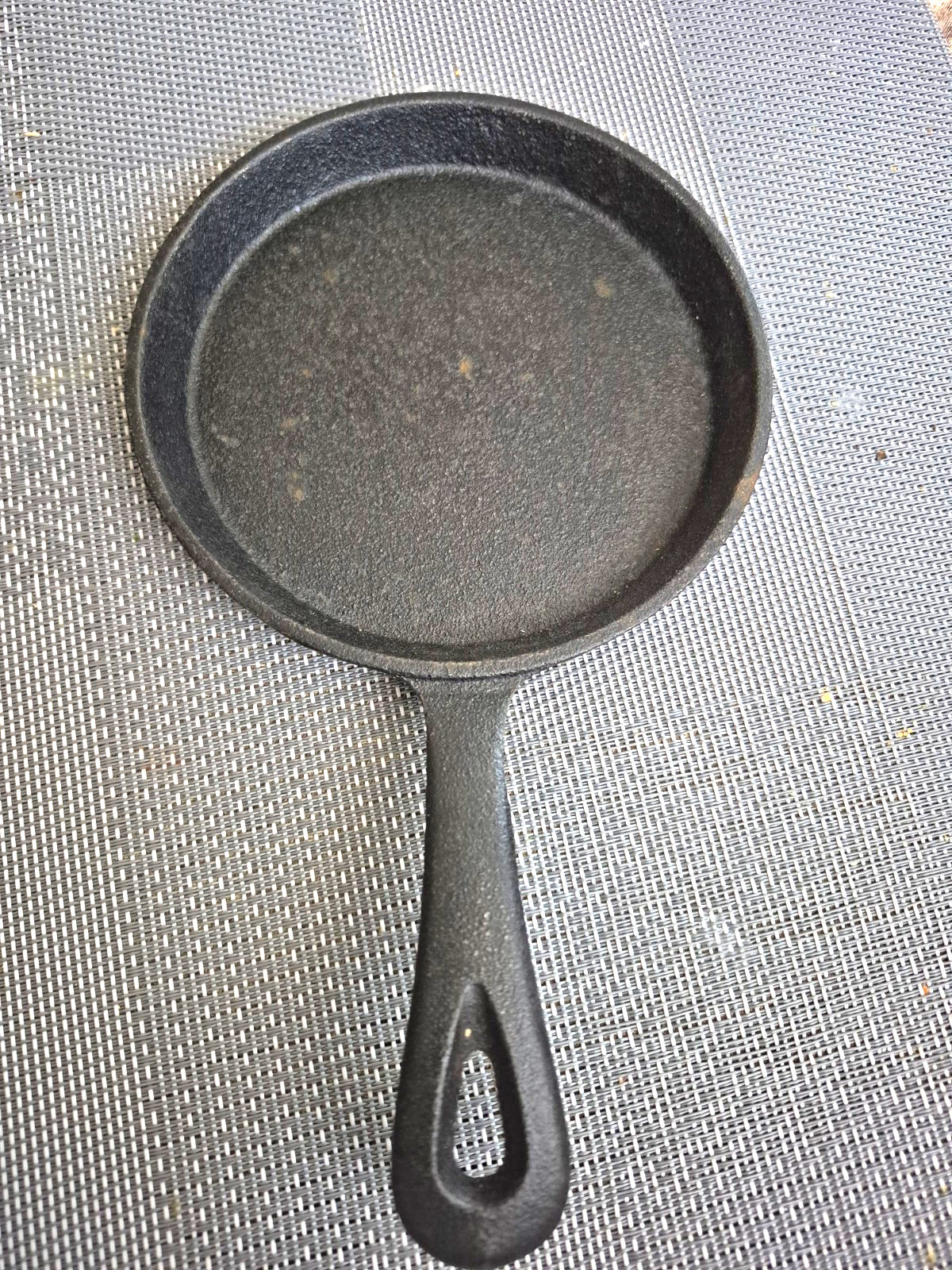 Cast Iron 6.5in Frying Pan Skillet Black Round Long Handle Induction Ready