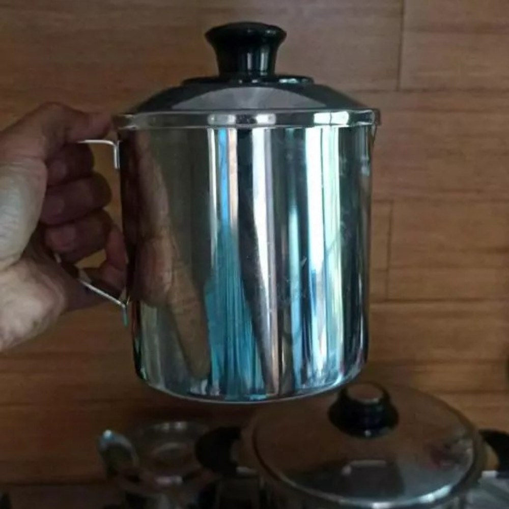 Zebra Thai Stainless Steel Oil Filter Pot With Spout Kitchen Tool 1 Liter