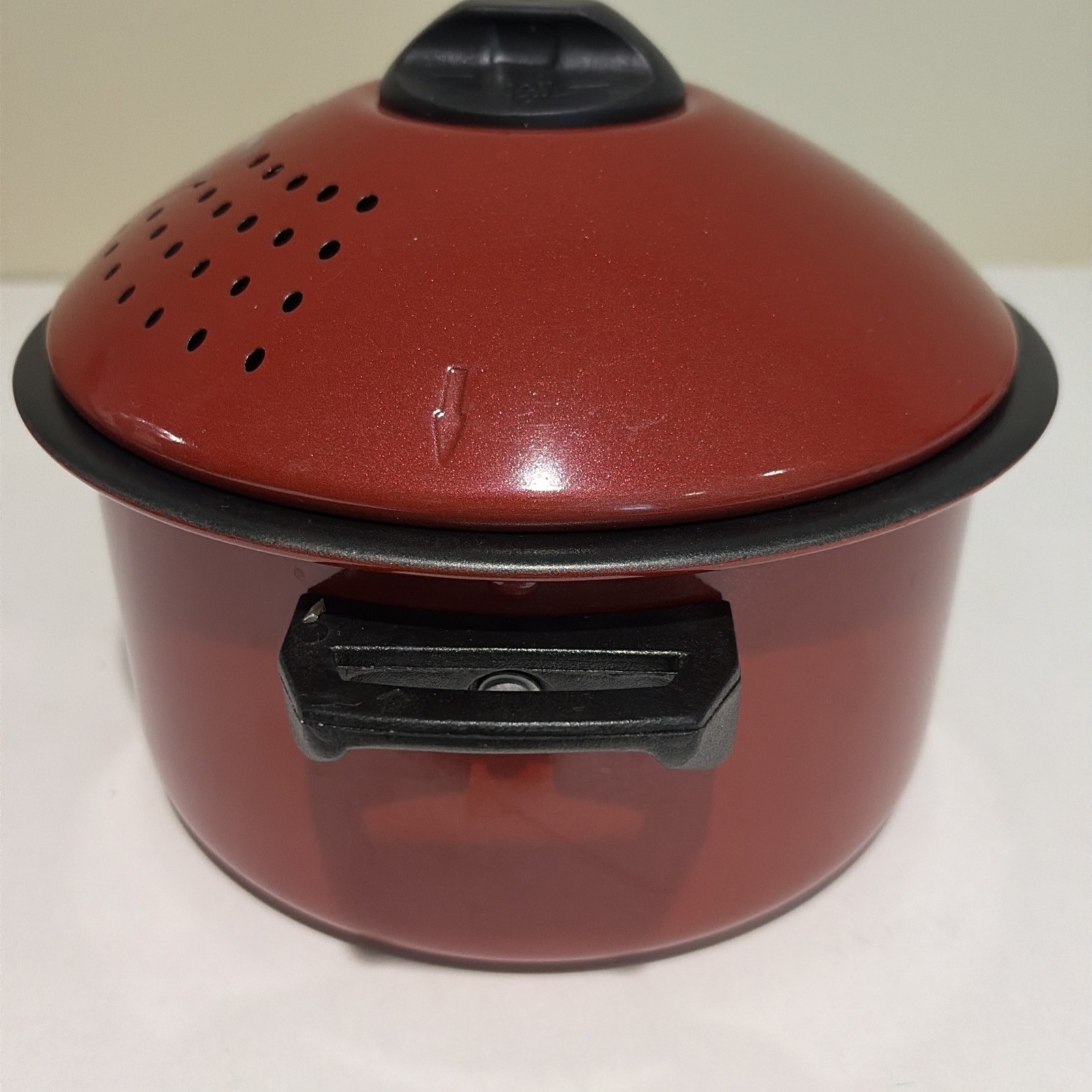2 Quart Nonstick Metal Steamer Pot Pan W/Locking Vented Lid Strainer Red Black