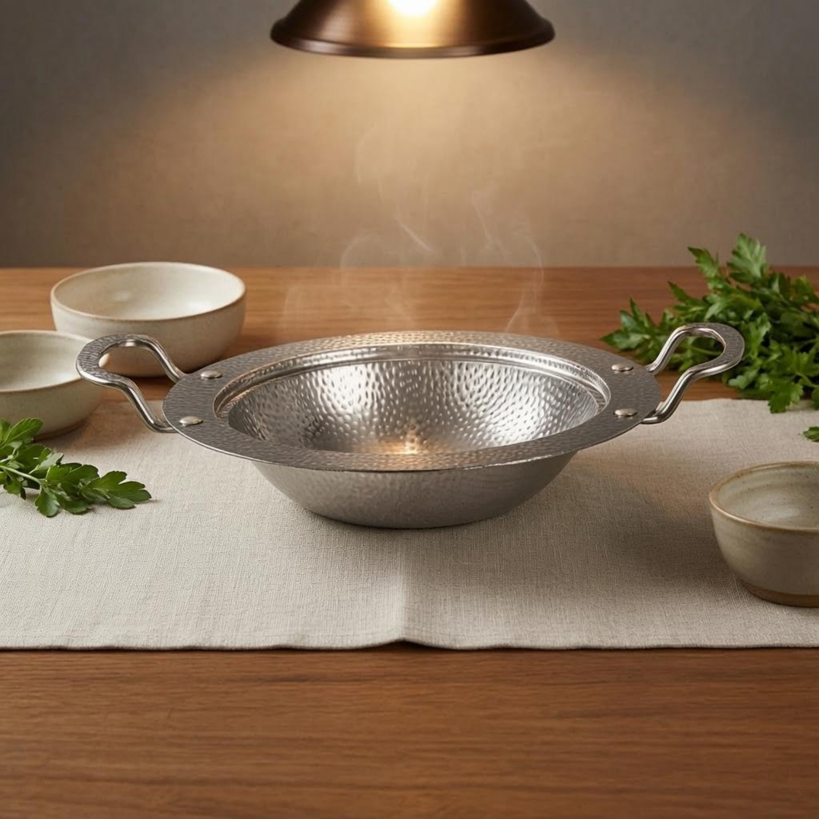 Round Stainless Steel Serving Pan One-Piece Construction for Cooking