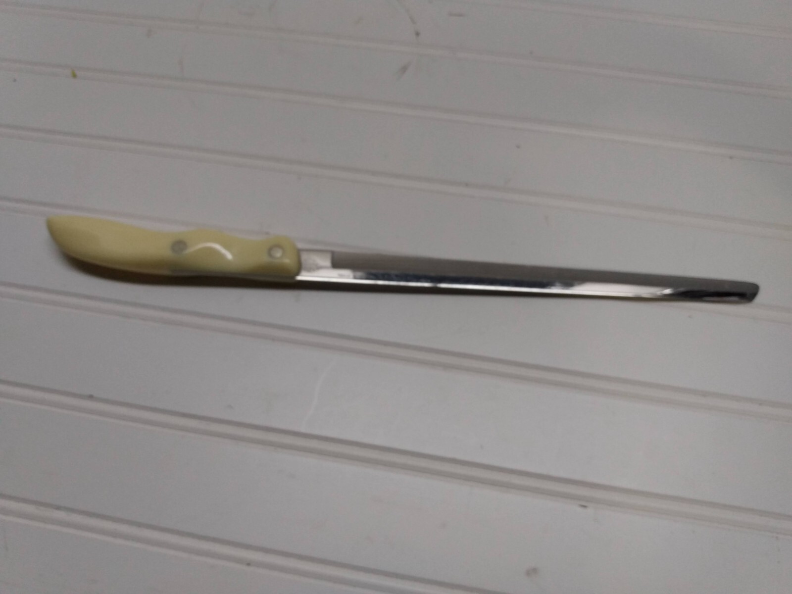 Wear-Ever Cutlery Pre-Cutco Pearl Handle Serrated Vanadium 9″ Bread Knife 1947