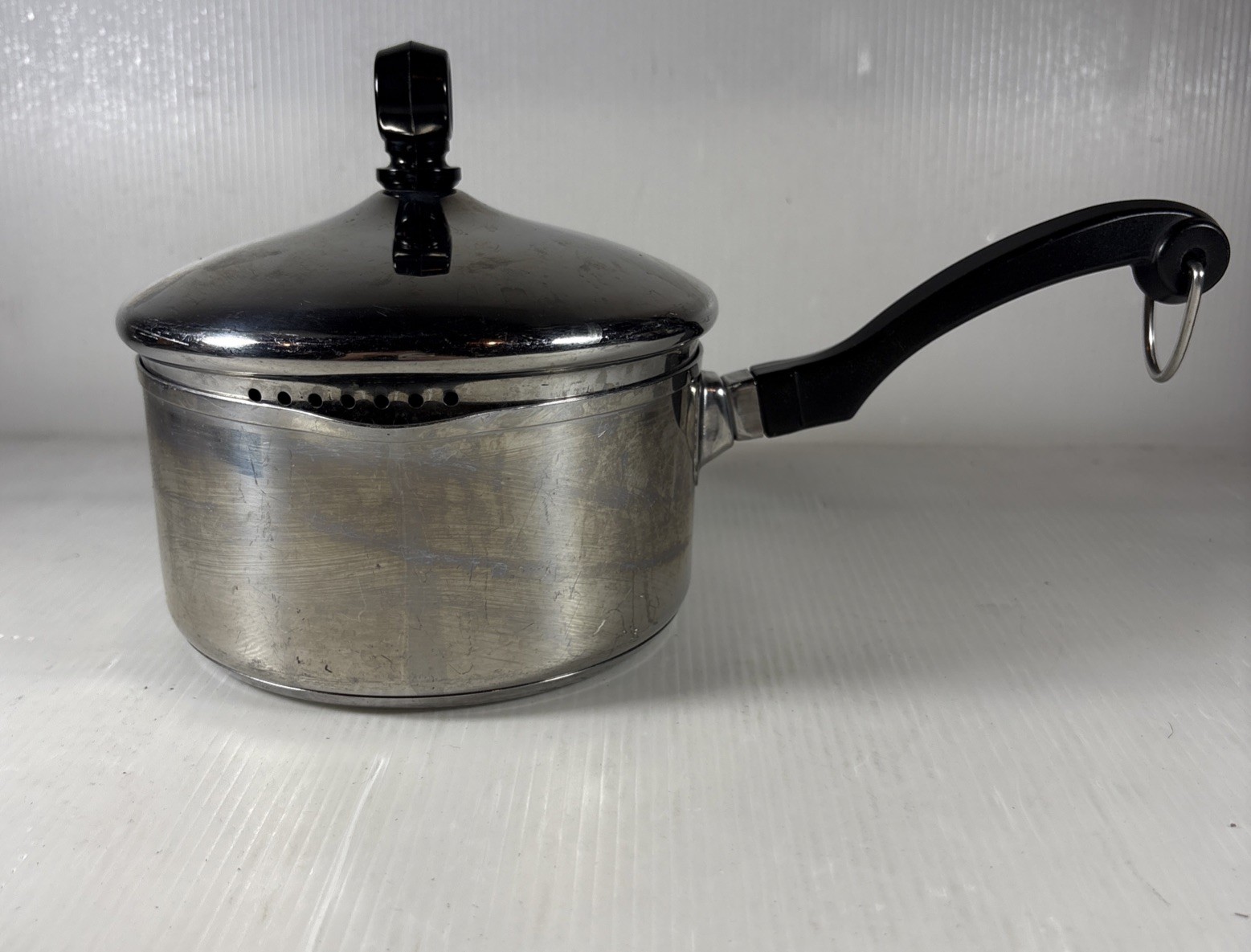 Farberware 1 Qt Sauce Pan/Pot Double Pour Spout & Straining Lid Stainless Steel