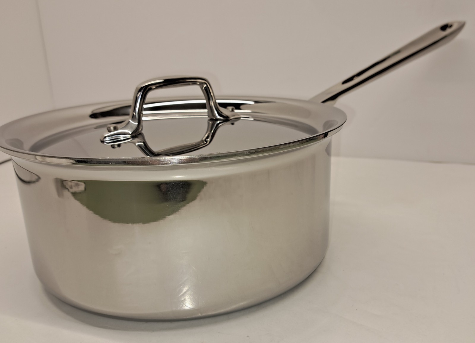 All-Clad D3 Stainless 3 Qt Sauce Pan with Matching Lid – NEVER USED