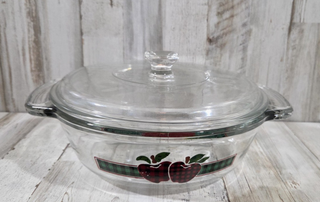 Anchor Hocking Round Casserole Dish/Lid Red Apples Green Plaid 1.5 Qt #1037