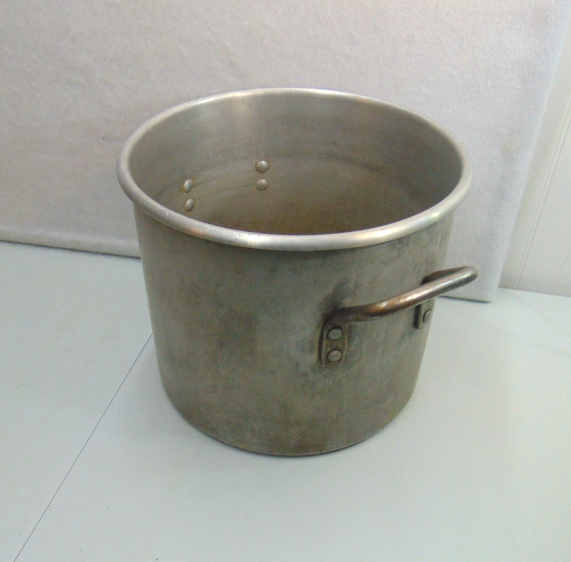Vintage Wear Ever Aluminum Stock Pot Model 4305, 20 Quart