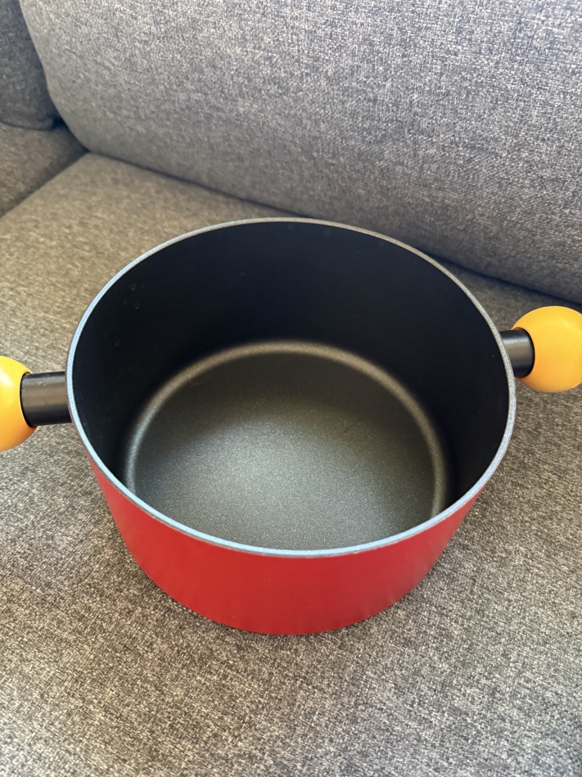 TVS SpA MoMA Bubble Pot Casserole Blue / Red / Yellow