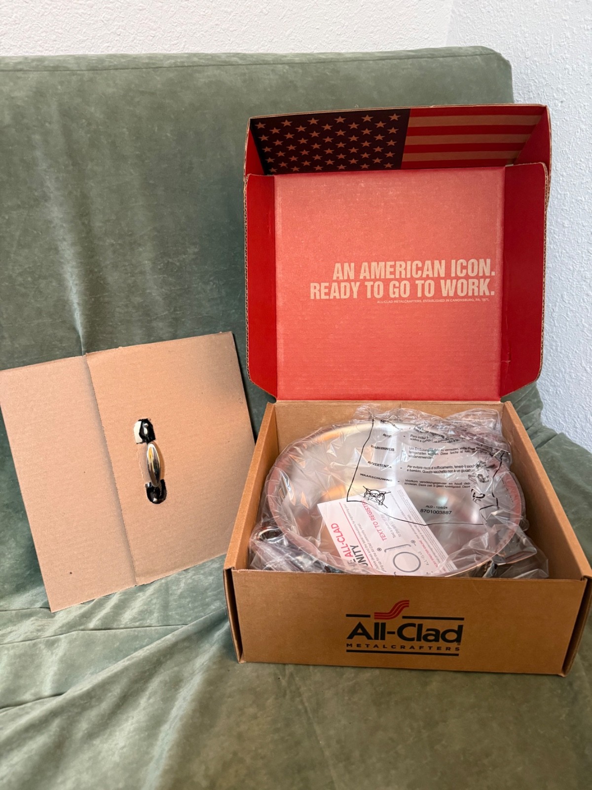 NIB Brand New All-Clad D3 Stainless Steel 6 Qt Stockpot with Metal Lid 4506