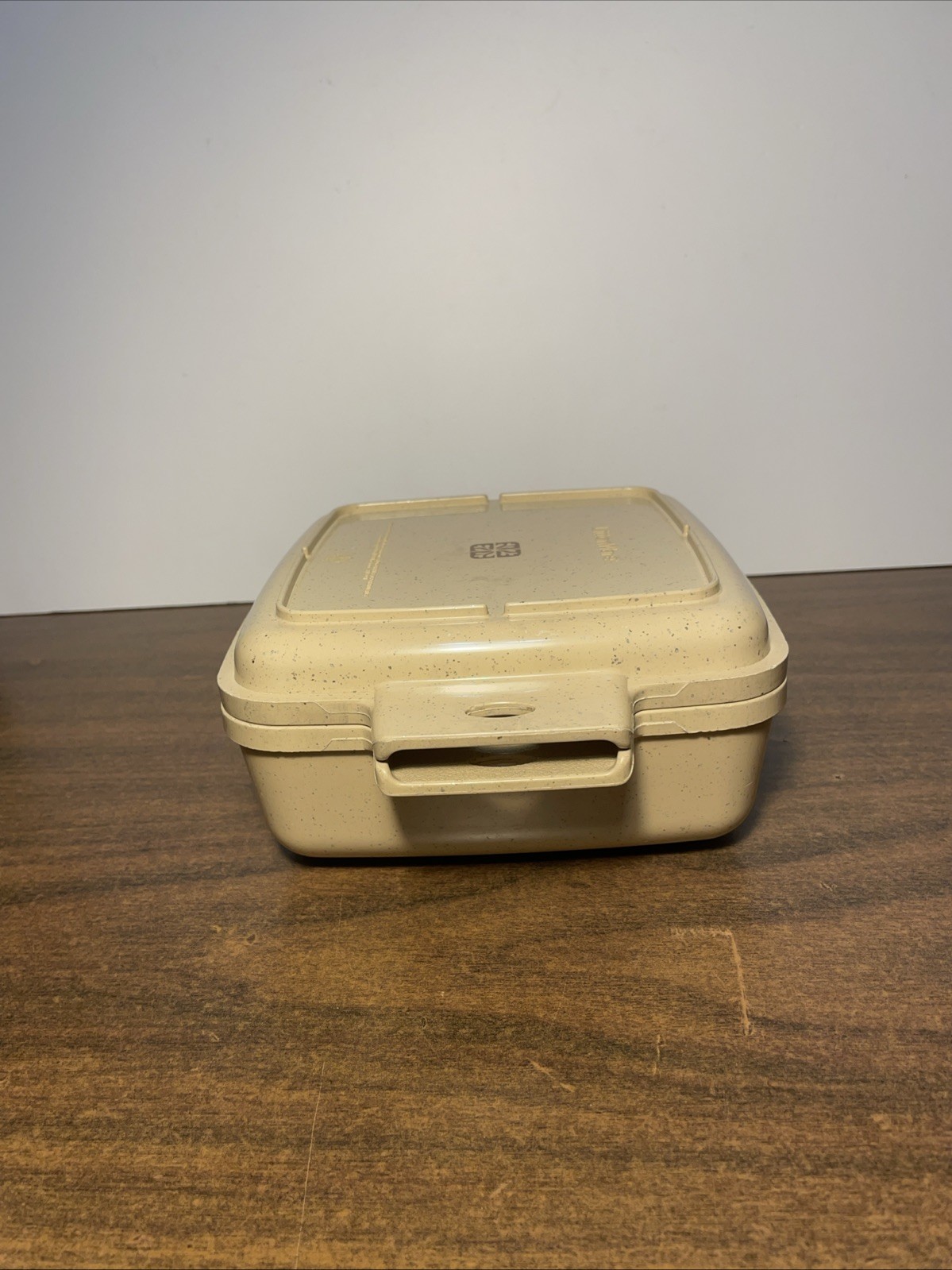 Vintage LittonWare Covered Dish Microwave Safe 1.5 Quart Used