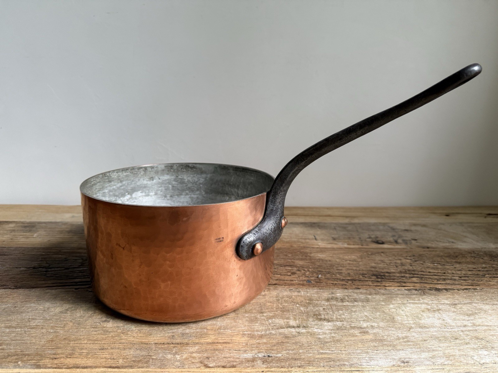 Thick Hammered Copper Pan Made in France – 22cm – 2.8mm